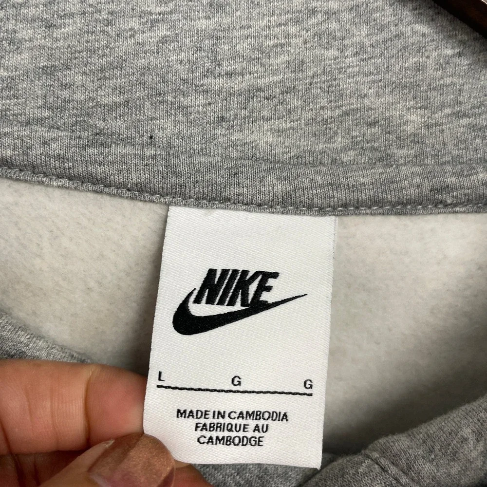 NWOT Nike Men's Size L Gray Pullover Hoodie Sweatshirt
